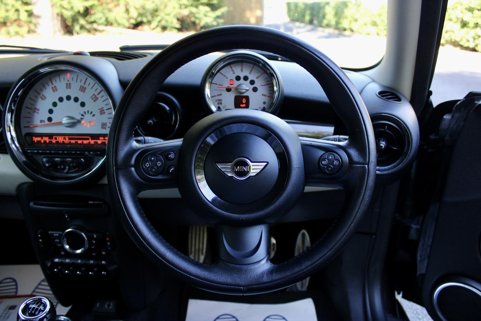MINI Hatch 1.6 Cooper S Hatchback 3dr Petrol Manual Euro 5 (s/s) (184 ps)