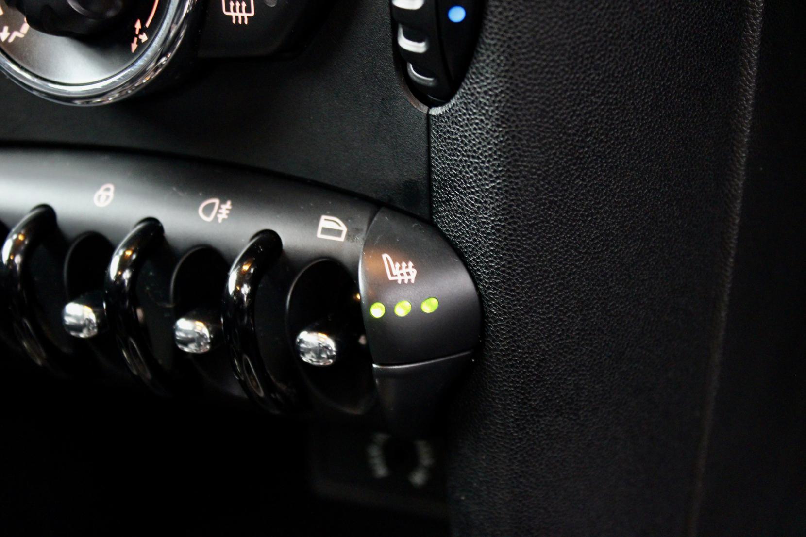 MINI Hatch 1.6 Cooper Hatchback 3dr Petrol Manual Euro 5 (s/s) (122 ps)