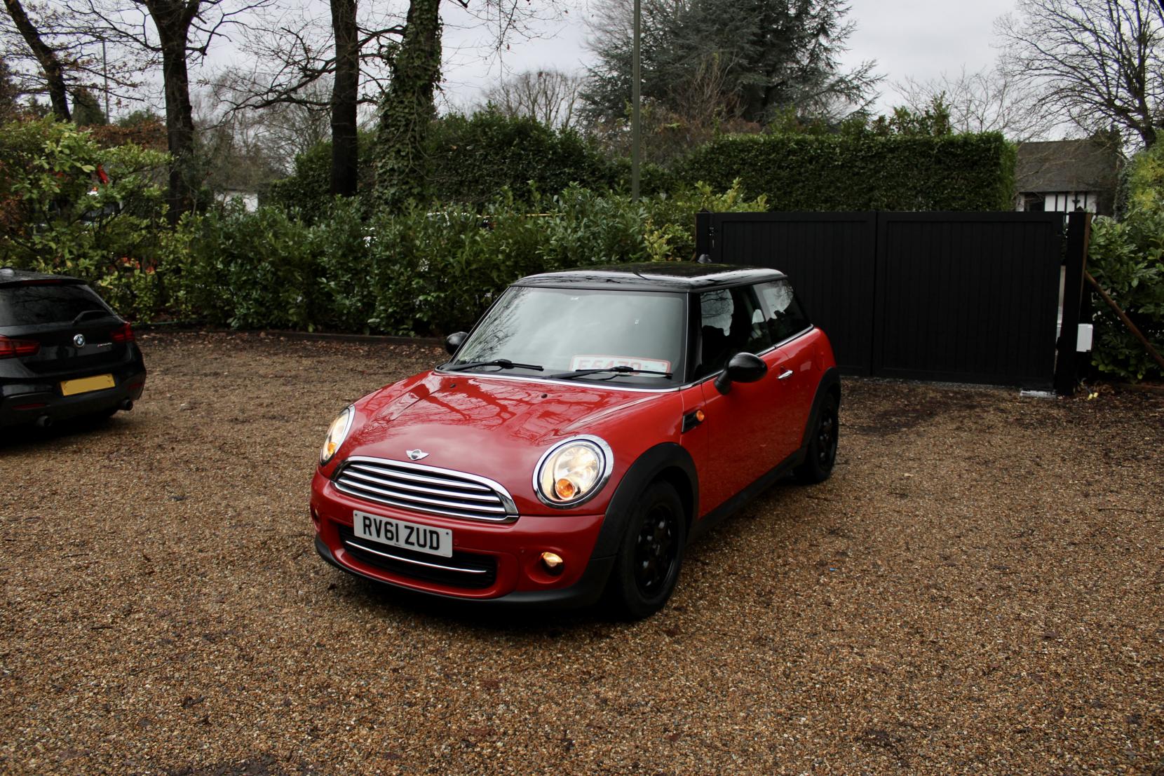 MINI Hatch 1.6 Cooper Hatchback 3dr Petrol Manual Euro 5 (s/s) (122 ps)