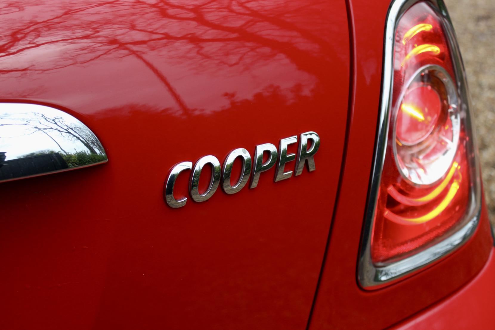 MINI Hatch 1.6 Cooper Hatchback 3dr Petrol Manual Euro 5 (s/s) (122 ps)